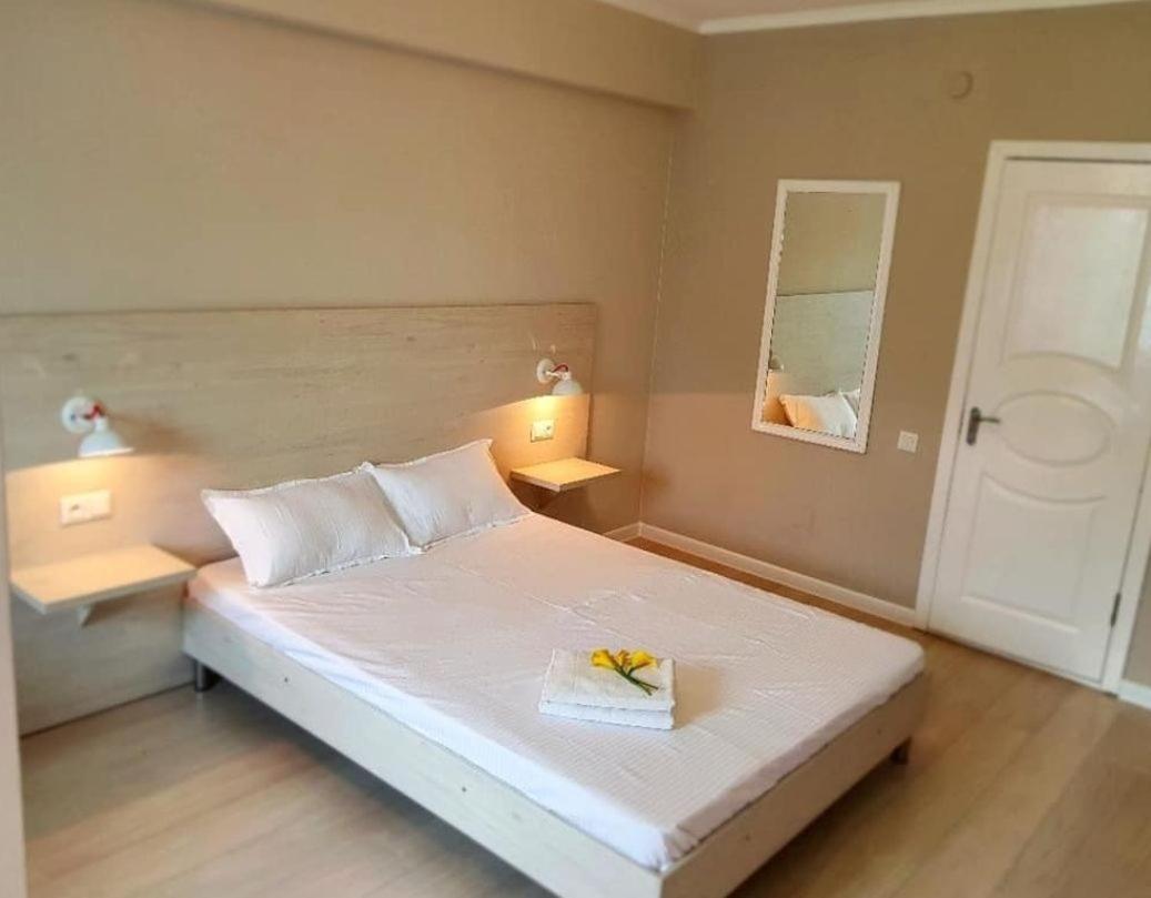 Sky Hotel Бишкек Екстериор снимка