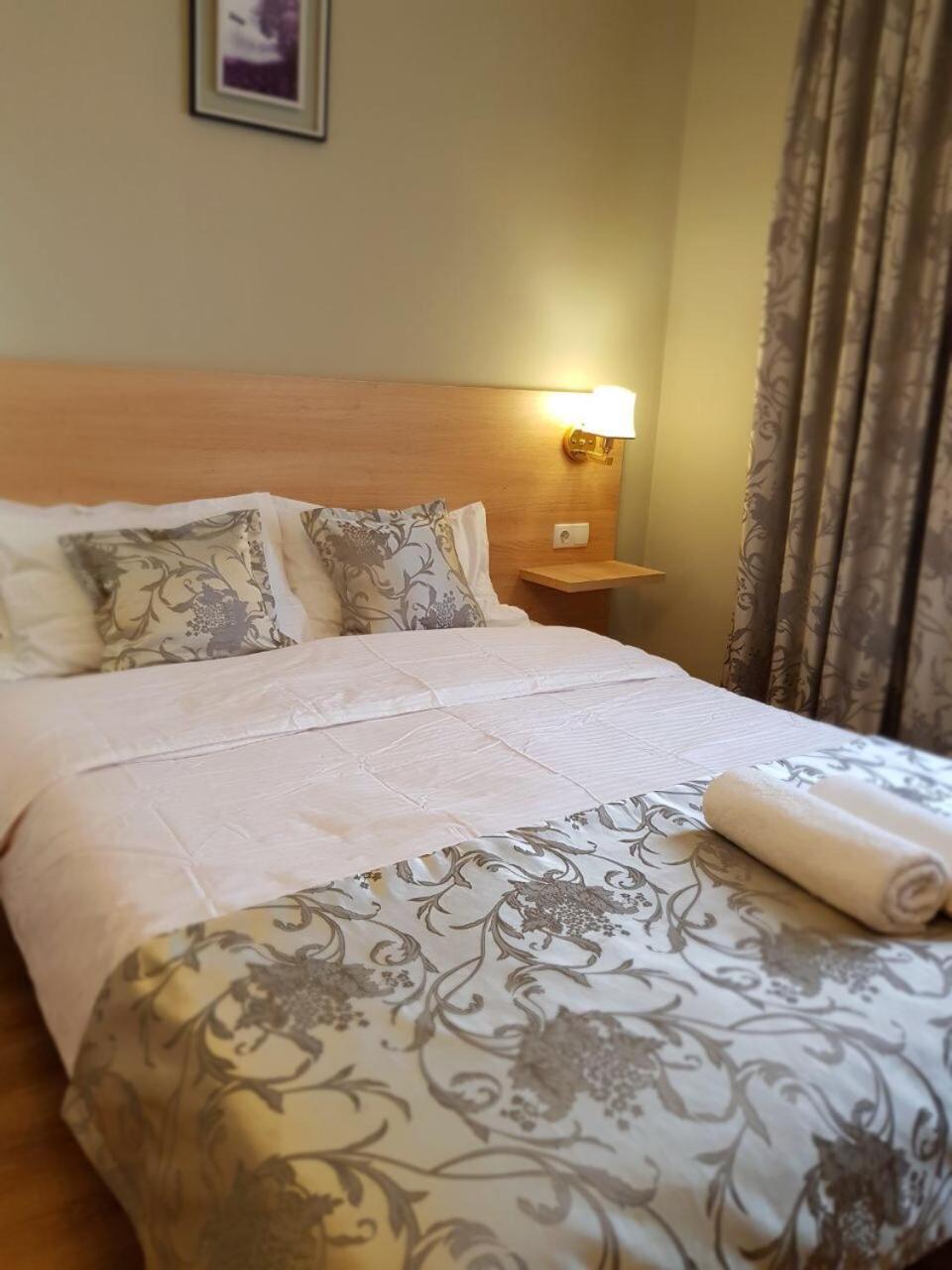 Sky Hotel Бишкек Екстериор снимка